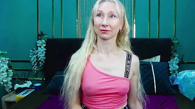 KissDreamm webcam
