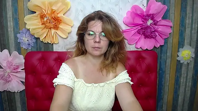 ZheniaNikrasova webcam