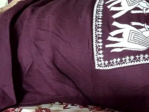 Sexy-radhika69 webcam