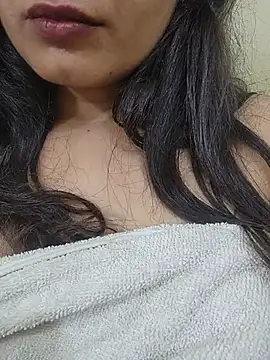 CuteSarikaLIVE webcam