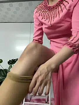 Nana-19 live cam on StripChat