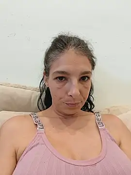 Sposini69 live cam on StripChat