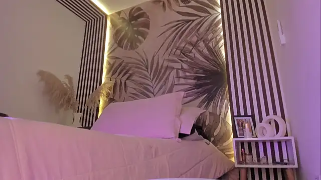 Samaantha-White live cam on StripChat