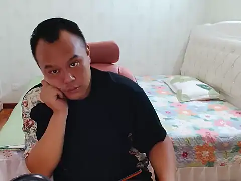 coco-LL live cam on StripChat