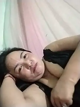 NAAYA8190 live cam on StripChat