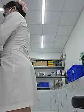 HinaLovely live sex cam