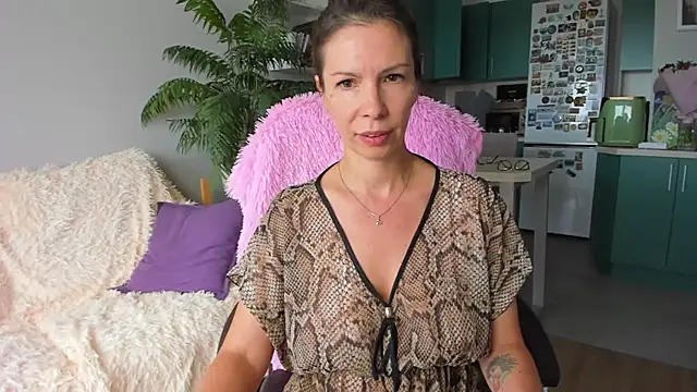ChristinaGlory webcam