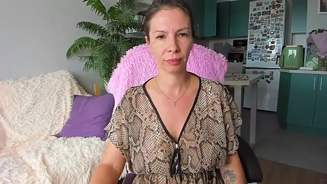 ChristinaGlory webcam