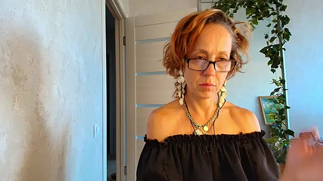 LioraWeiss live cam