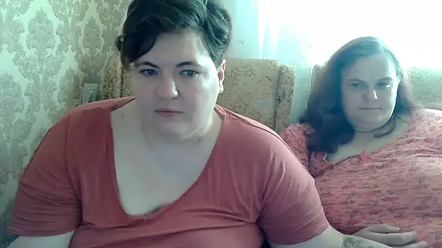 MilaXHelen live sex cam