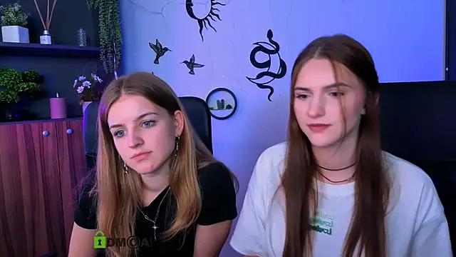 lisa_dark_ webcam