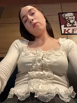 Holly_Play