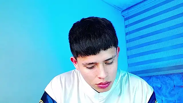 _justinmoon2 - _justinmoon2's free webcam - UK Sex Cams