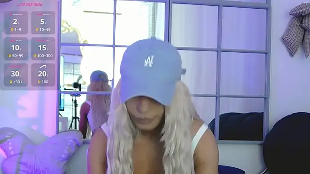 SarahRaynex webcam