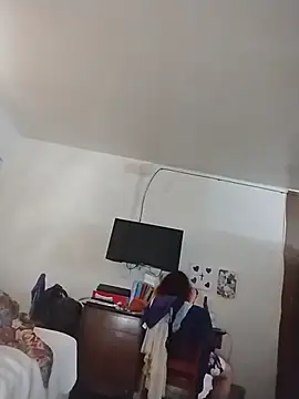 THEBEDroomdoOR webcam
