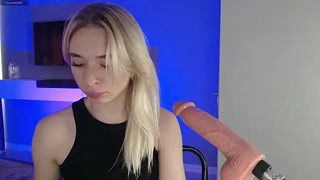 Emily_Hartt webcam
