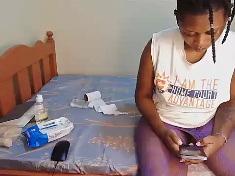 Luna_en_Gee webcam