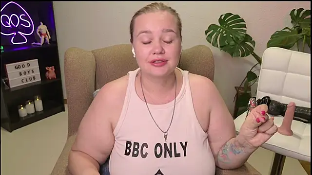 MargotGrey webcam