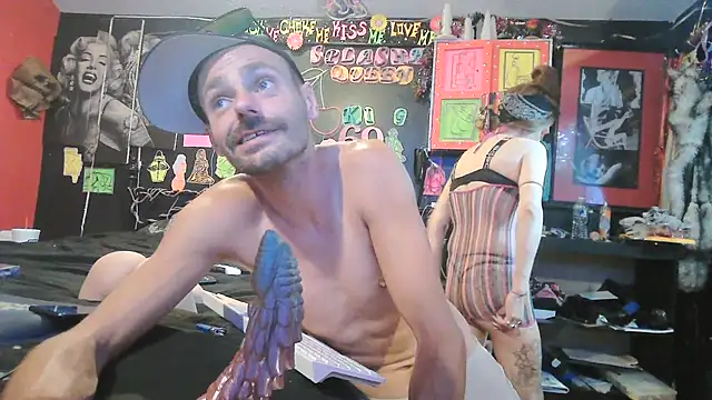 DaddyAndSplashQueen live cam on StripChat