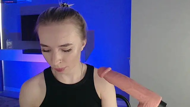 Emily_Hartt webcam