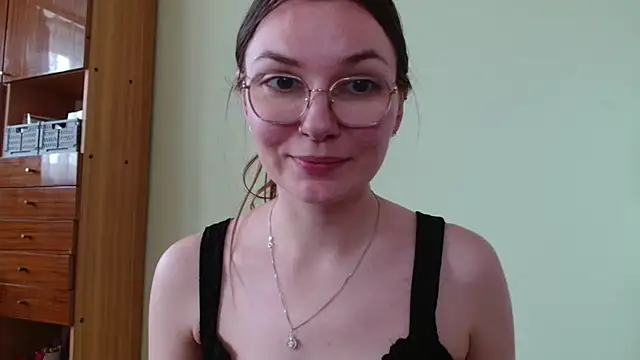 LooveELLYx live cam on StripChat