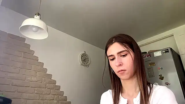 ZaraGuyette live cam on StripChat