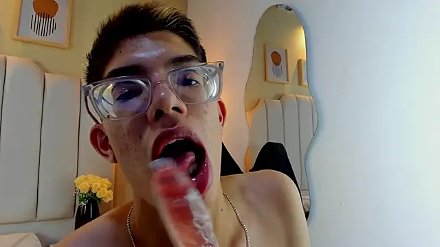 LianFerrer1 live cam on StripChat