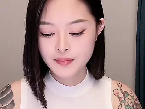 Ivy_360 live cam on StripChat