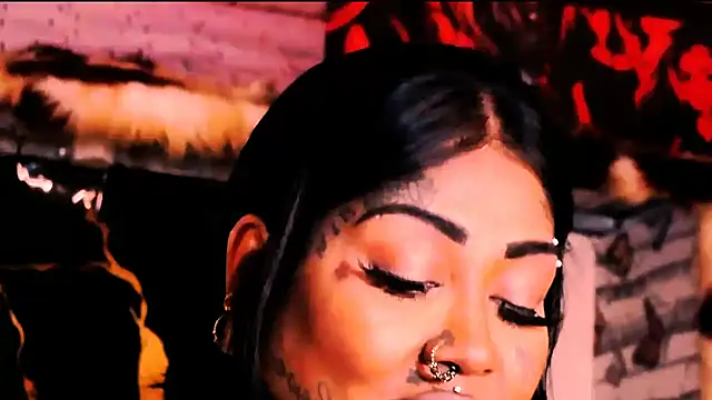 indian_dreamgirl webcam