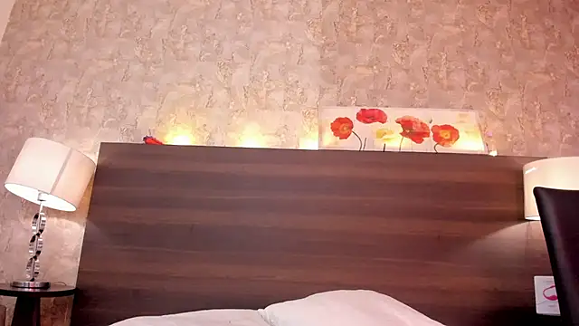 Adriana_Paul