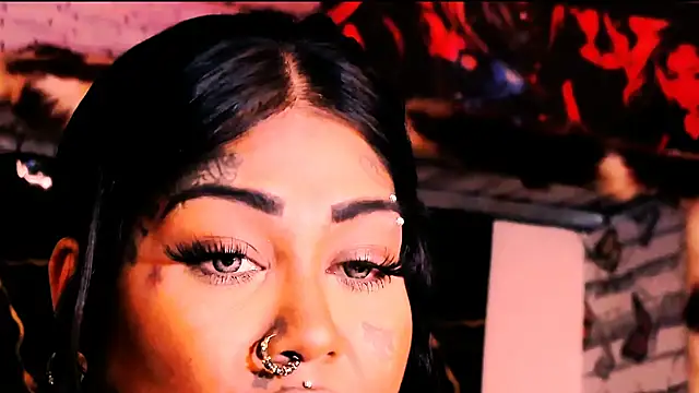 indian_dreamgirl webcam