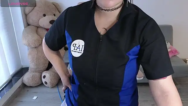 KuroChan420 live cam on StripChat