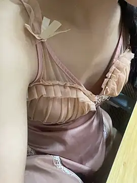 Mina048 live cam on StripChat