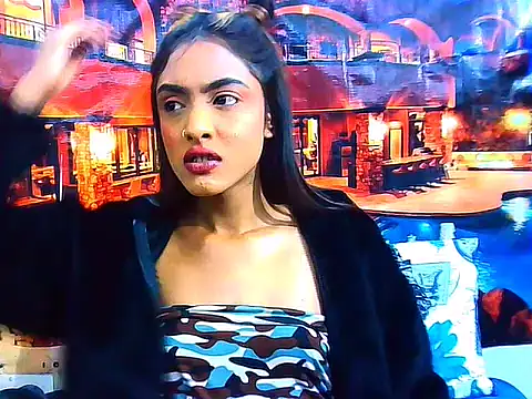 IndianPretty14u2Luv webcam