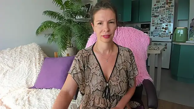 ChristinaGlory webcam