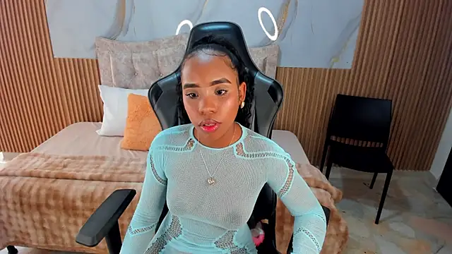 lia_16