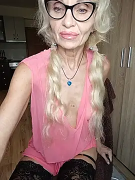 Mila_Lovi webcam