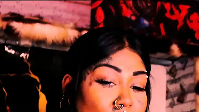 indian_dreamgirl webcam