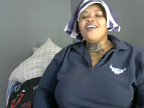 taraj_thee_thick (F young) - Welcome me Daddy