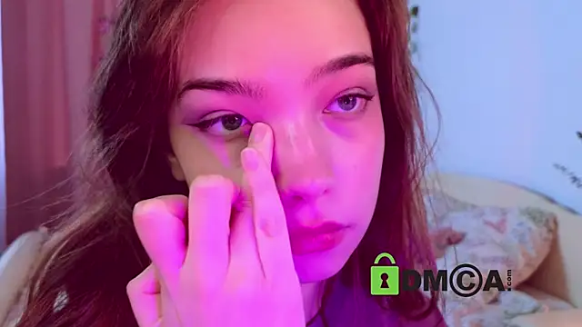 Evi_Brook