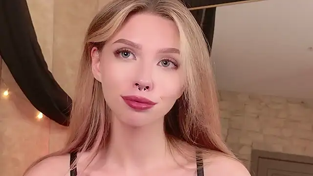 sierra_fane - Sierra_Fane's free webcam - UK Sex Cams