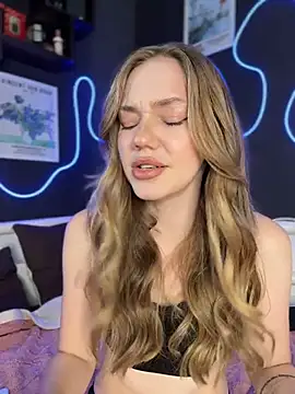 MilaMoone webcam