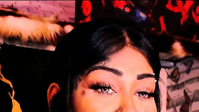 indian_dreamgirl webcam