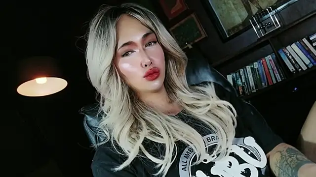 Model: prettybushy