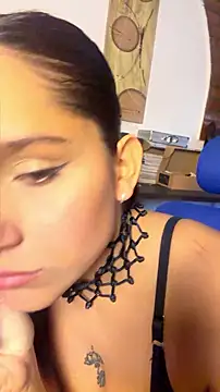 LuciaLatina webcam