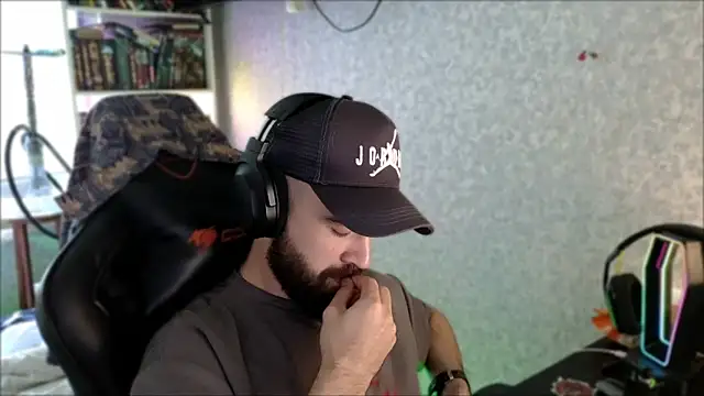 _Serious_Man webcam