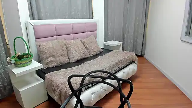 gaby_trent live cam on StripChat