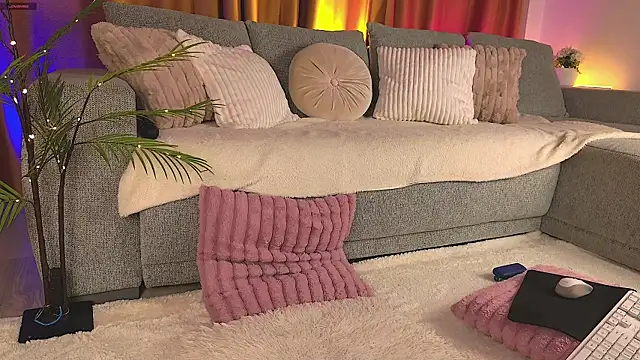 SereneRhodes webcam