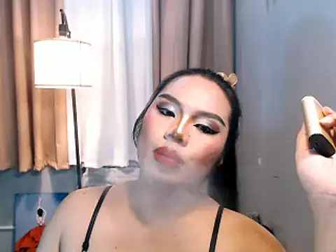 TSbrianaHugeCock webcam