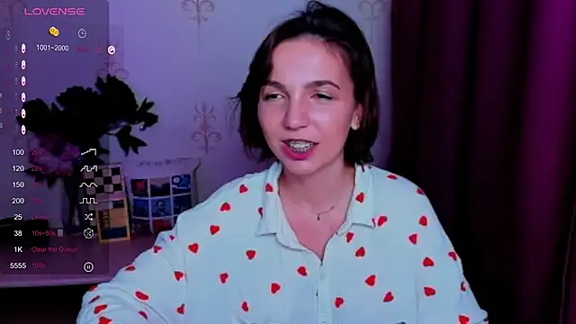KindHazelHere_ webcam
